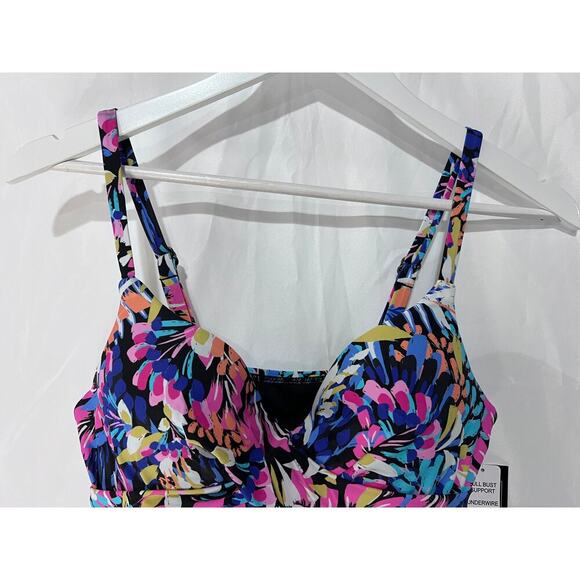 NWT🌺Floral Swim Top - Picture 6 of 13